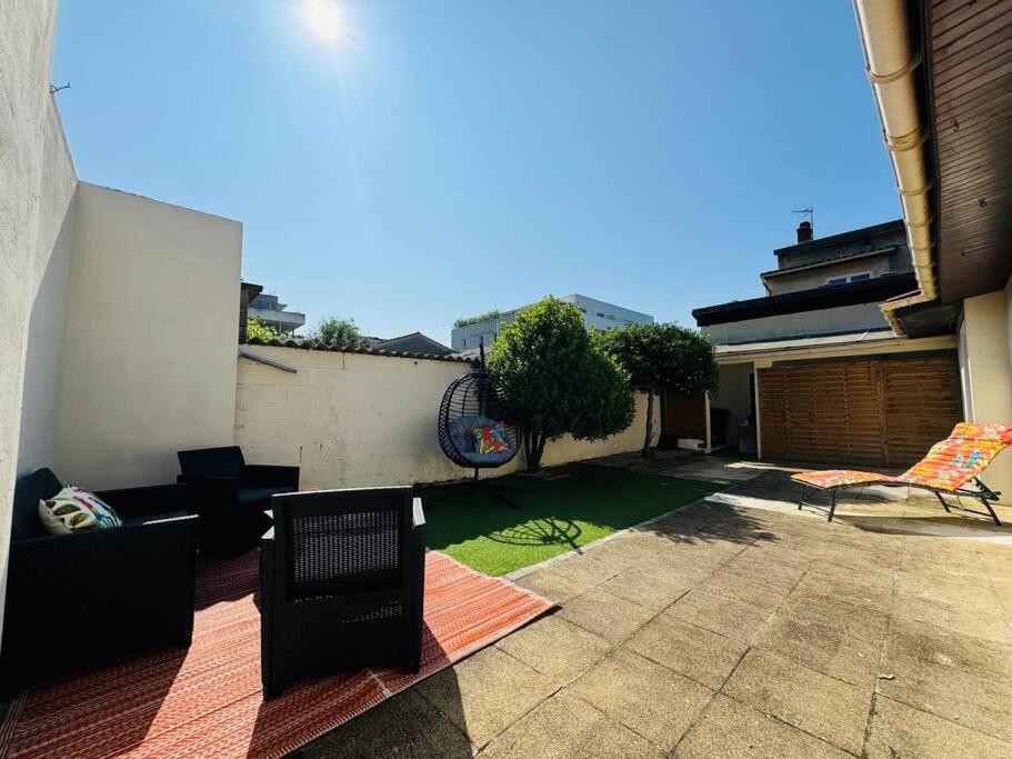 Le Patio - Maison Avec Jardin - Wifi Begles Bagian luar foto